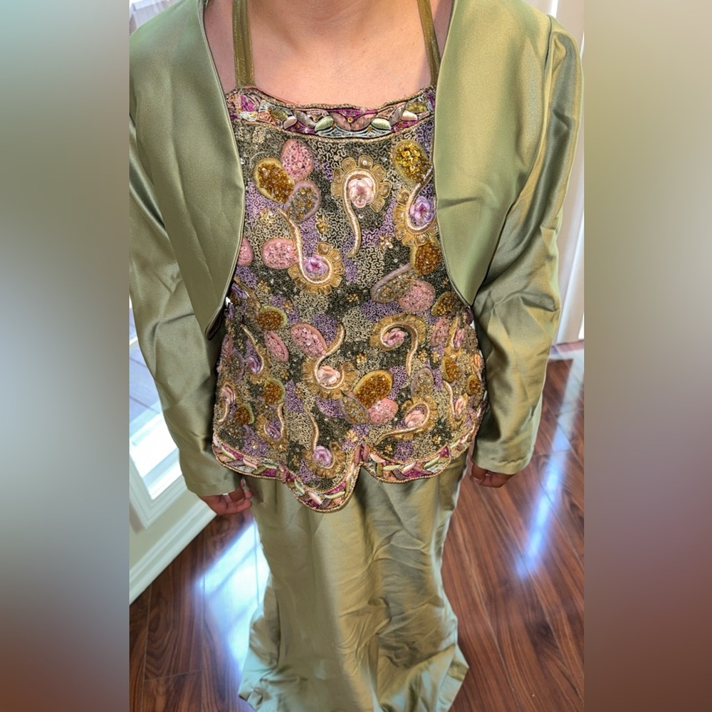 Elegant Embroidered Two-Piece Set